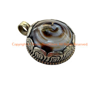 Handmade Tibetan Agate Pendant with Repousse Tibetan Silver Floral Details - WM6505F